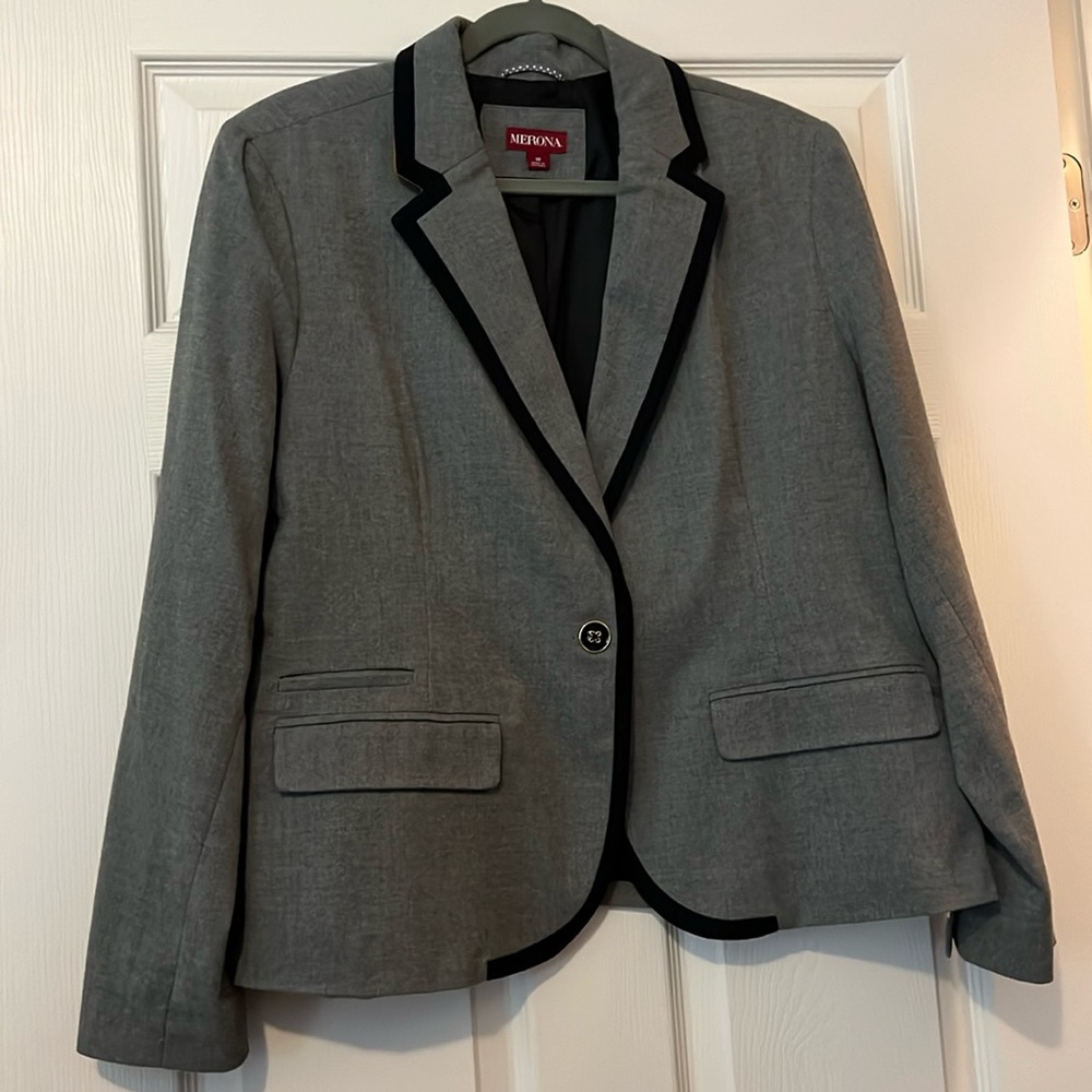 1 Button Grey Blazer with Black Trim Size 18